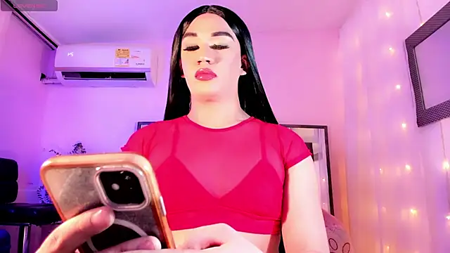 Snapshot of ShantalGirs chatting on 10-02-25, 08:05 ShantalGirs online show from 10-02-25, 08:05