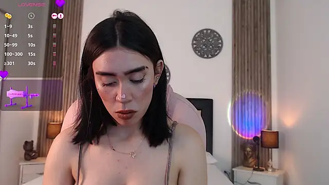 Julieta De Los Angeles online show from 12-27-24, 11:53