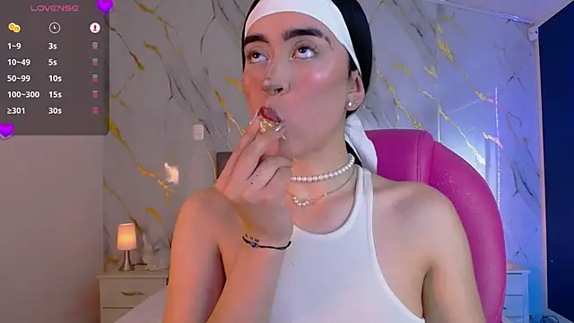 Julieta De Los Angeles online show from 01-10-25, 03:29