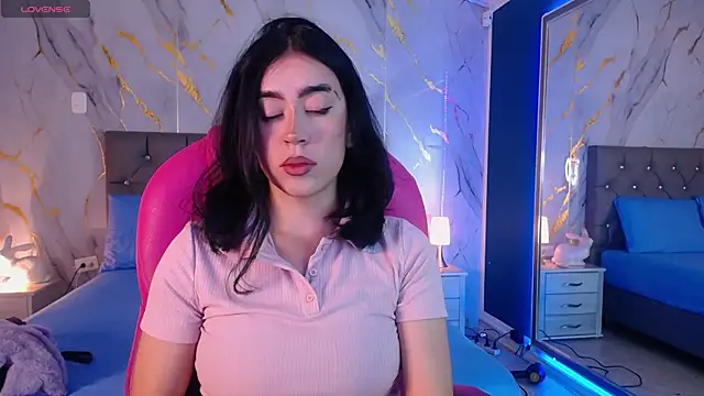 Julieta De Los Angeles online show from 02-05-25, 03:45