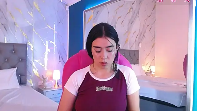 Julieta De Los Angeles online show from 03-11-25, 10:40