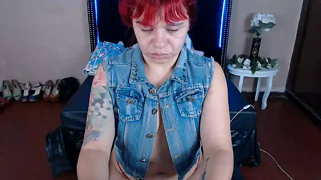 Snapshot of VioletaaaSlave chatting on 06-21-26, 10:51 VioletaaaSlave online show from 06-21-26, 10:51
