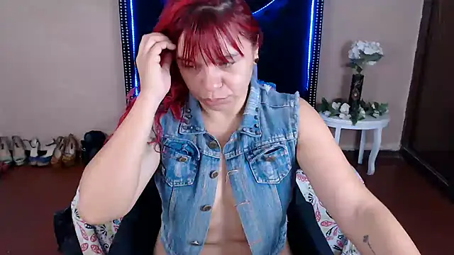 Snapshot of VioletaaaSlave chatting on 07-11-26, 11:13 VioletaaaSlave online show from 07-11-26, 11:13