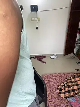 Snapshot of Hottest_Tamil chatting on 01-11-25, 09:15 Hottest Tamil online show from 01-11-25, 09:15