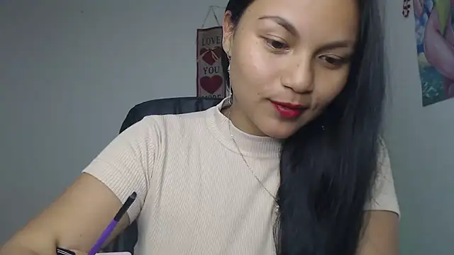 Snapshot of Zafiroweb09 chatting on 12-28-24, 08:04 Zafiroweb09 online show from 12-28-24, 08:04