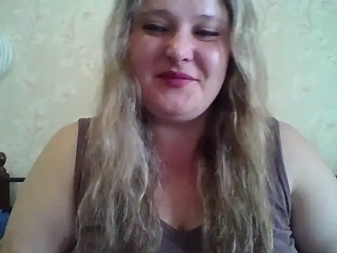 Snapshot of ParisMimi chatting on 05-16-26, 06:43 ParisMimi online show from 05-16-26, 06:43
