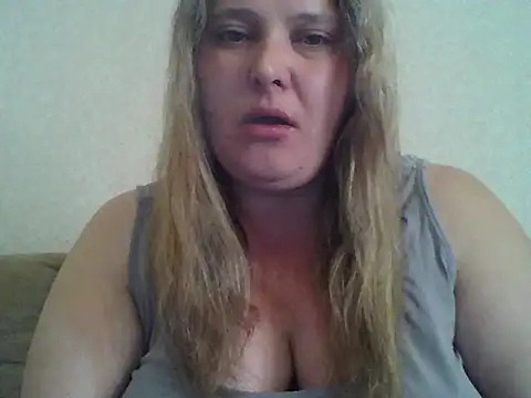 Snapshot of ParisMimi chatting on 06-02-26, 06:59 ParisMimi online show from 06-02-26, 06:59