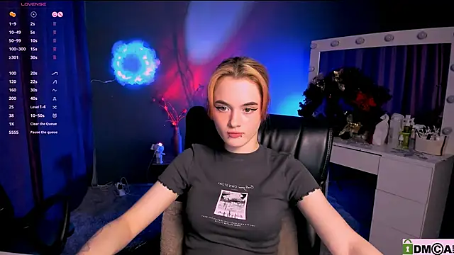 liana kisses online show from 01-30-25, 11:55