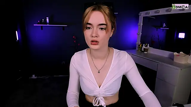 liana kisses online show from 03-07-25, 08:22