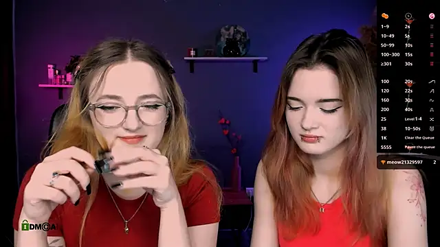 liana kisses online show from 10-15-25, 09:20