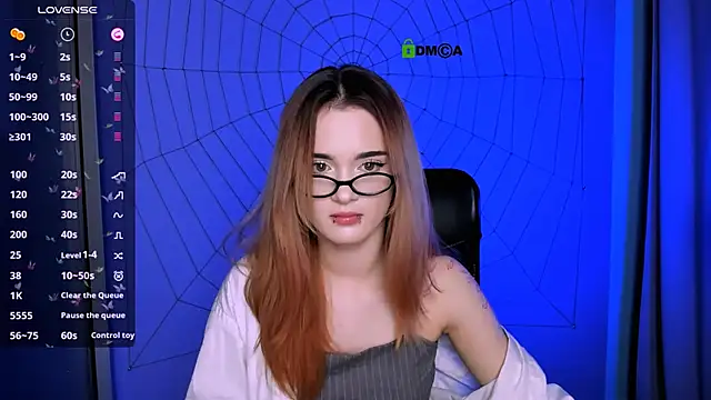 liana kisses online show from 11-10-25, 08:19