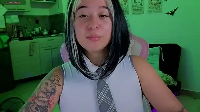 Snapshot of FernandaOrtegaaa chatting on 05-20-26, 12:17 FernandaOrtegaaa online show from 05-20-26, 12:17