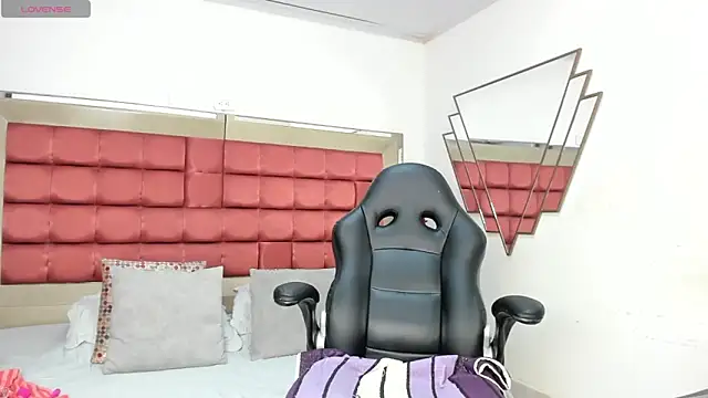 BarbaraKnox  online show from 01-05-25, 12:10