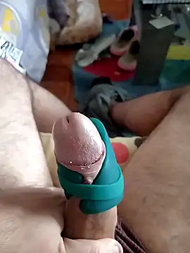 Snapshot of Durovoglioso2 chatting on 03-15-25, 02:45 Durovoglioso2 online show from 03-15-25, 02:45