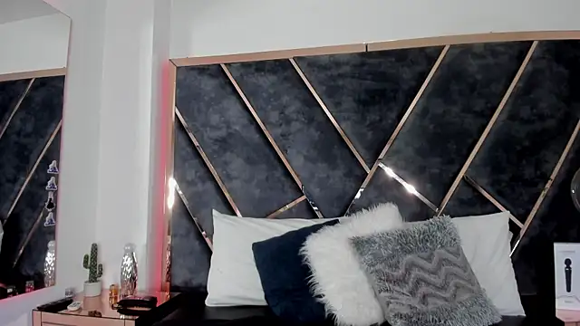 Snapshot of ChloeConnorr chatting on 01-21-25, 12:15 ChloeConnorr online show from 01-21-25, 12:15