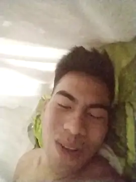 Snapshot of leyel00155 chatting on 10-27-25, 01:04 leyel00155 online show from 10-27-25, 01:04