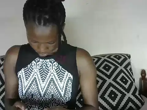 Snapshot of Pretty-emmie chatting on 01-31-25, 09:59 Pretty-emmie online show from 01-31-25, 09:59