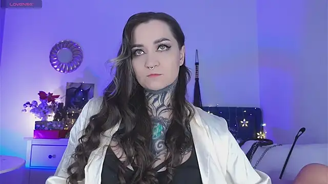 Snapshot of SindelDark chatting on 12-14-24, 01:59 SindelDark online show from 12-14-24, 01:59