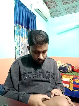 Snapshot of zakly69 chatting on 02-17-25, 06:48 zakly69 online show from 02-17-25, 06:48