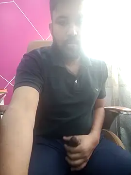 Snapshot of zakly69 chatting on 11-04-25, 07:07 zakly69 online show from 11-04-25, 07:07