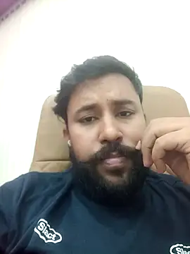 Snapshot of zakly69 chatting on 05-02-26, 02:44 zakly69 online show from 05-02-26, 02:44