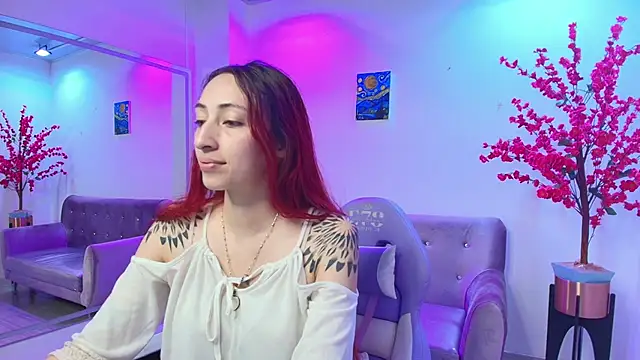 Snapshot of Vermelha_Gremory_ chatting on 09-15-25, 07:14 Vermelha Gremory  online show from 09-15-25, 07:14