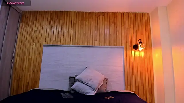 Snapshot of amelialeen7 chatting on 01-31-25, 04:59 amelialeen7 online show from 01-31-25, 04:59