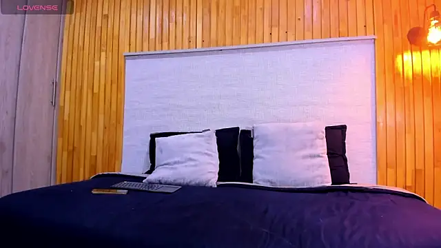 Snapshot of amelialeen7 chatting on 02-08-25, 02:27 amelialeen7 online show from 02-08-25, 02:27