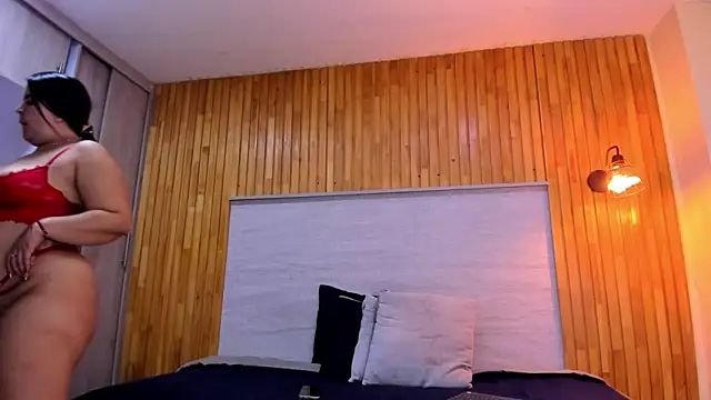 Snapshot of amelialeen7 chatting on 03-22-25, 02:25 amelialeen7 online show from 03-22-25, 02:25