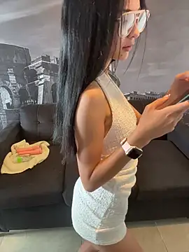 Valentcouple online show from 03-06-26, 07:43