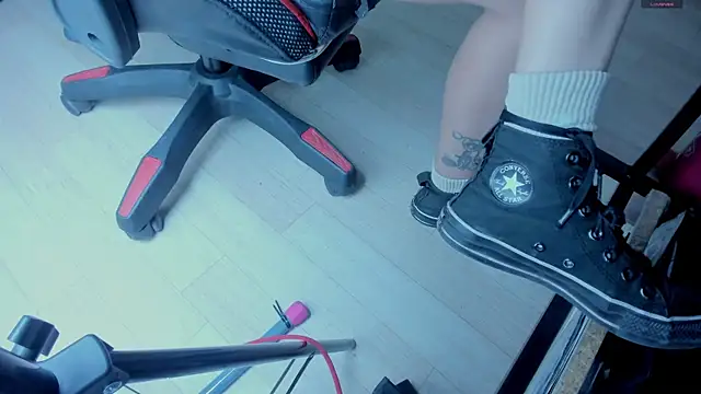 selene red  online show from 11-01-25, 03:47