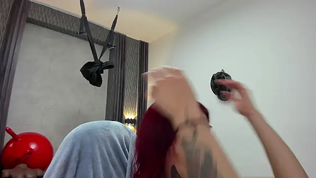 selene red  online show from 02-09-26, 01:31