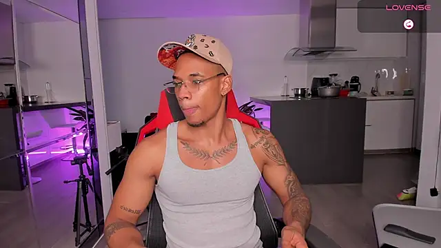 TROYWESLY- online show from 02-11-26, 10:26