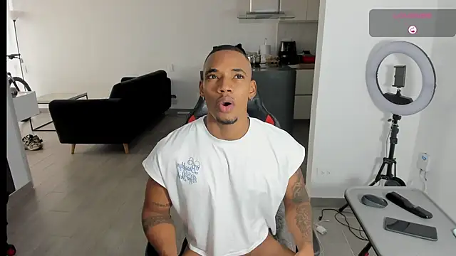 TROYWESLY- online show from 07-04-26, 07:42