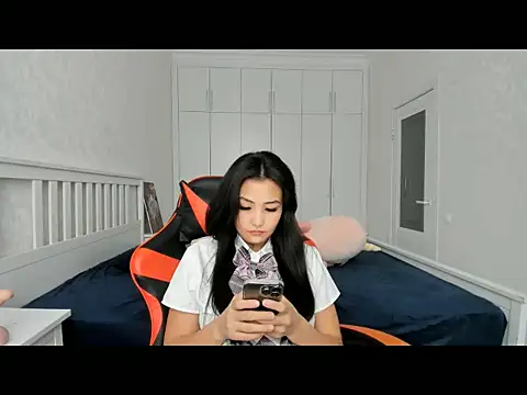 Missykitty01 online show from 09-29-25, 03:33