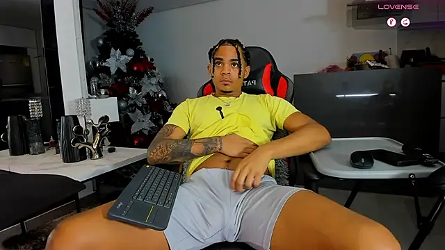 Snapshot of daikokuten_ chatting on 12-02-24, 11:12 daikokuten  online show from 12-02-24, 11:12