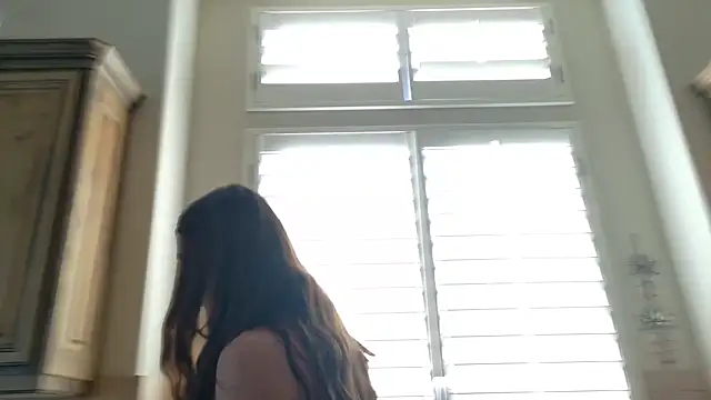 18petitewhitegirl online show from 12-06-24, 09:13