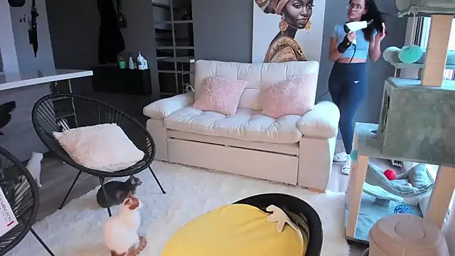 Roussmariehenao online show from 09-17-25, 10:22