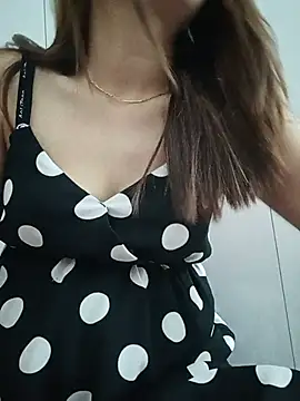 Snapshot of Cute_girl20 chatting on 05-20-26, 09:10 Cute girl20 online show from 05-20-26, 09:10