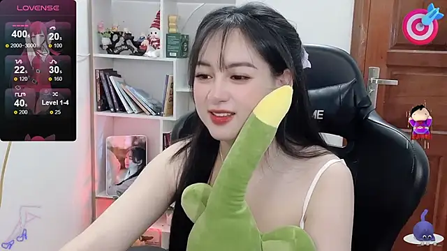 Snapshot of _Nana_20 chatting on 02-24-25, 10:58 Nana 20 online show from 02-24-25, 10:58