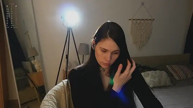 jennetdoll online show from 11-22-25, 01:54