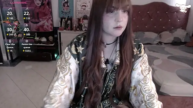 Snapshot of Avril2001 chatting on 07-17-26, 08:46 Avril2001 online show from 07-17-26, 08:46