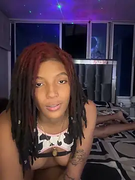 Snapshot of Lya-Kasandra chatting on 01-07-25, 03:24 Lya-Kasandra online show from 01-07-25, 03:24