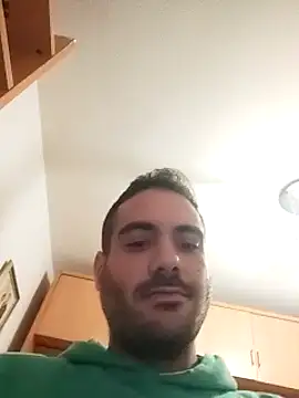 skrigul12 online show from 01-04-25, 05:16