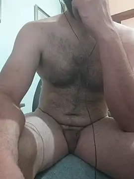 skrigul12 online show from 04-21-26, 01:42