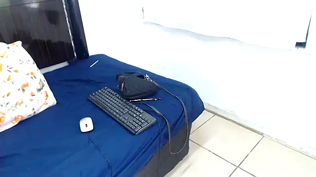 xlover35 online show from 12-17-24, 01:38