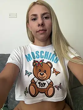 DollMagguie online show from 01-21-25, 08:54