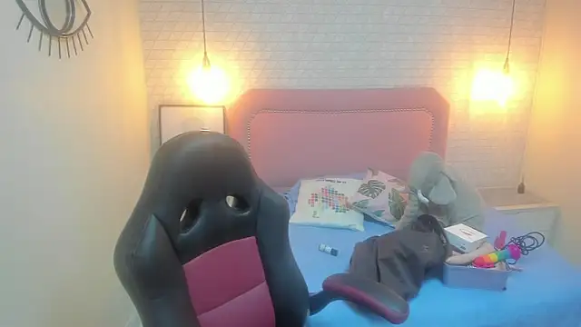 Kittytimberlake online show from 03-14-25, 11:23