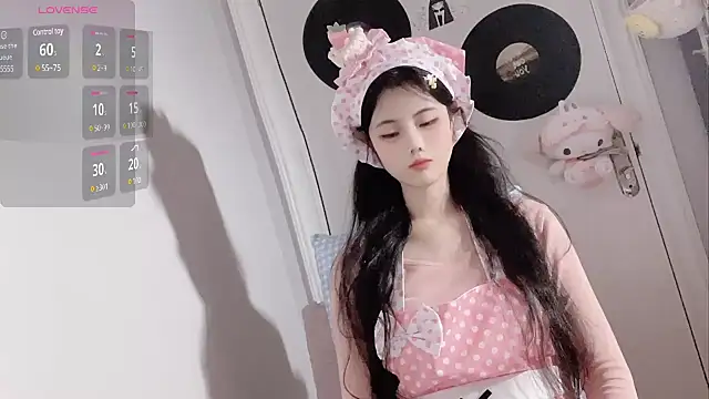 Qedgjwyz1 online show from 03-23-25, 03:43