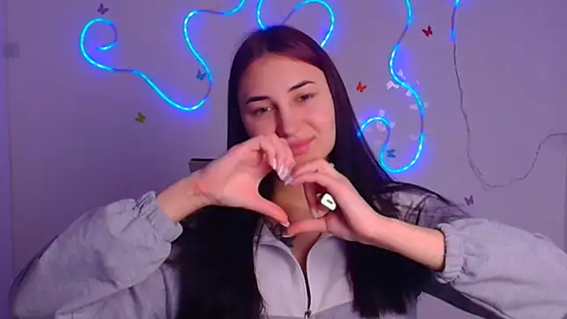 Jennifer Blum online show from 03-04-25, 01:06